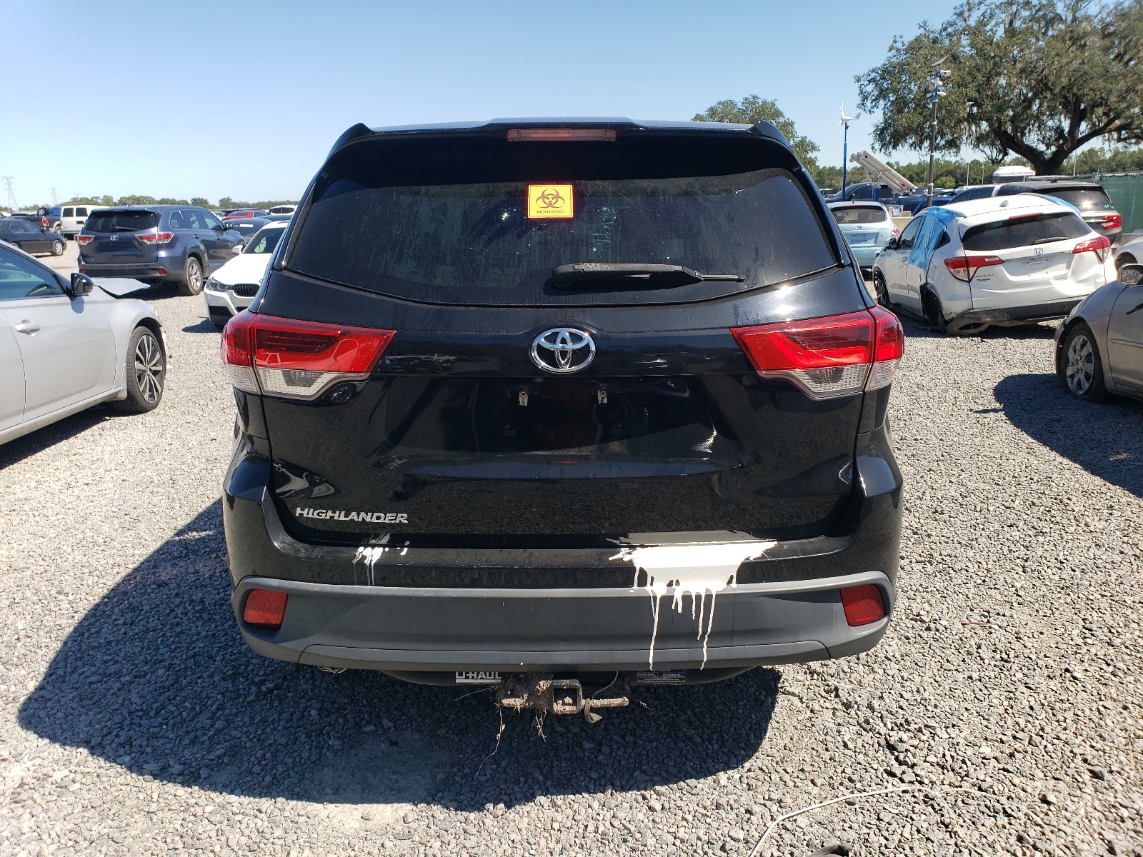 5TDZARFH2JS039726 2018 Toyota Highlander Le