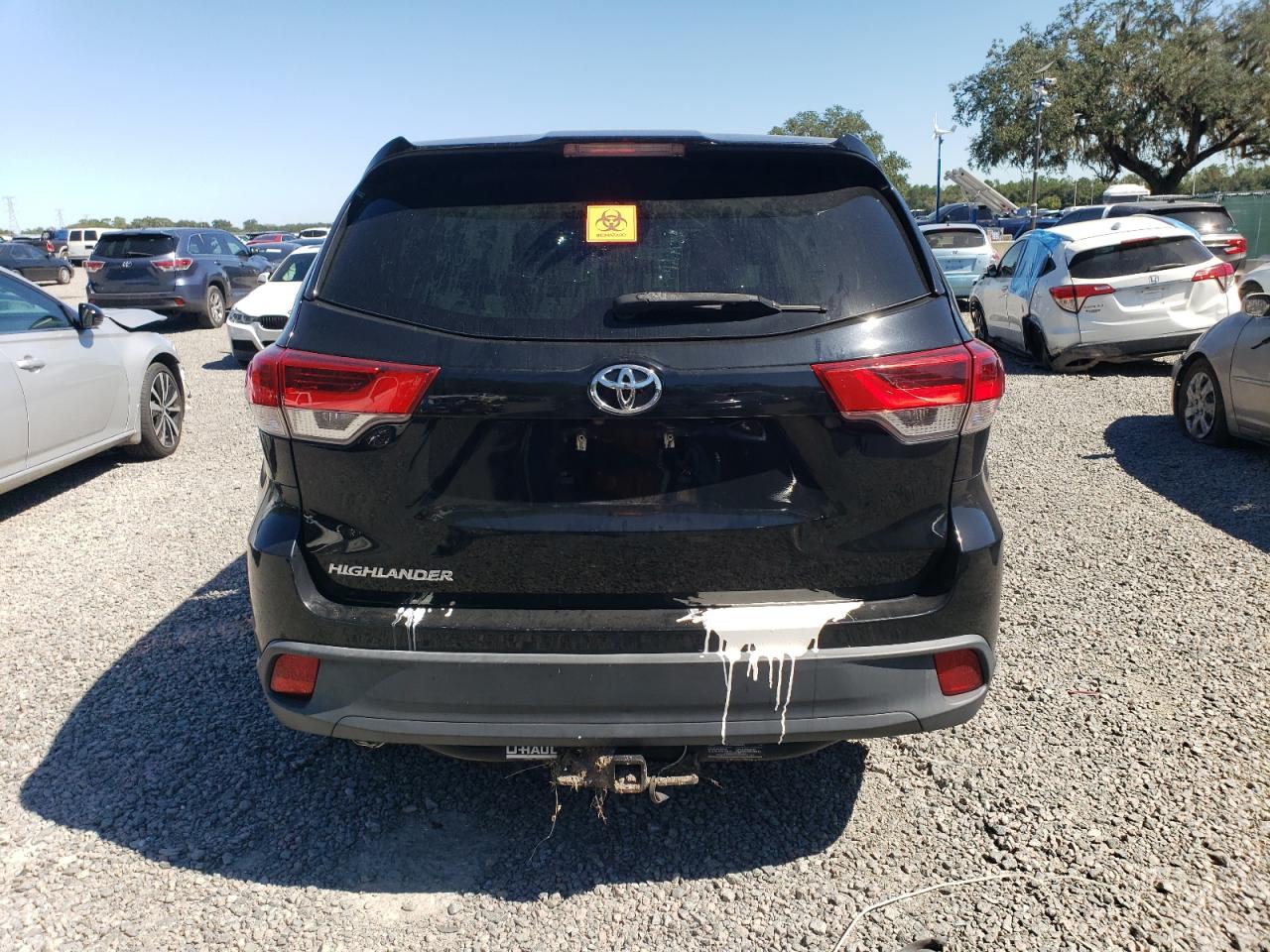 2018 Toyota Highlander Le VIN: 5TDZARFH2JS039726 Lot: 72805163