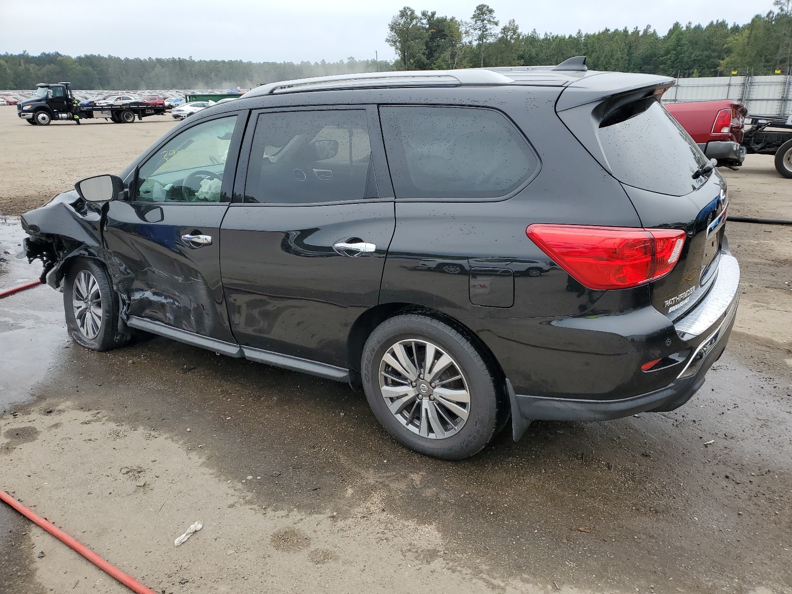 2019 Nissan Pathfinder S vin: 5N1DR2MM8KC651681