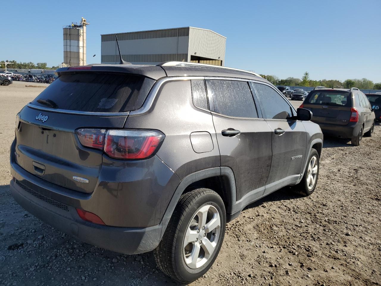 2018 Jeep Compass Latitude VIN: 3C4NJDBB7JT282621 Lot: 71057513