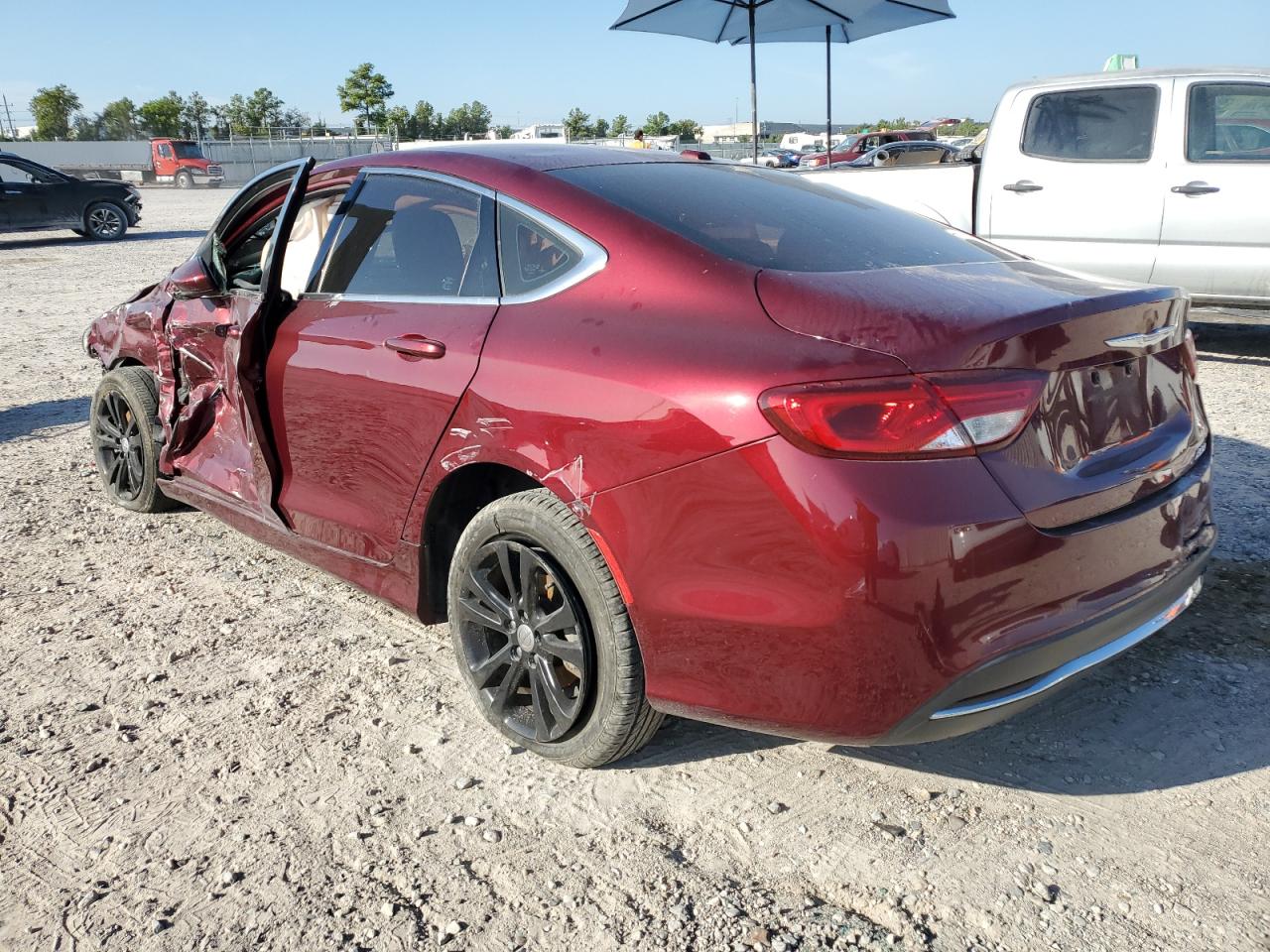 2015 Chrysler 200 Limited VIN: 1C3CCCAB8FN686018 Lot: 70135643