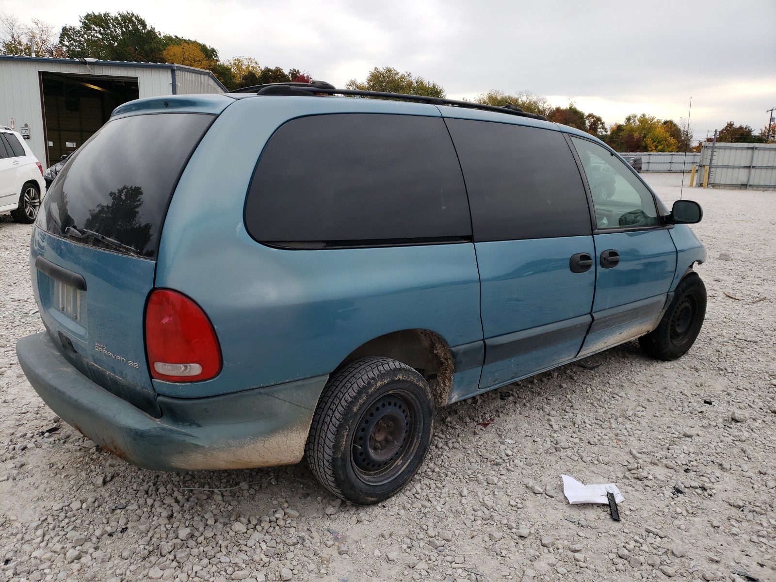 2B4GP44R6VR257166 1997 Dodge Grand Caravan Se