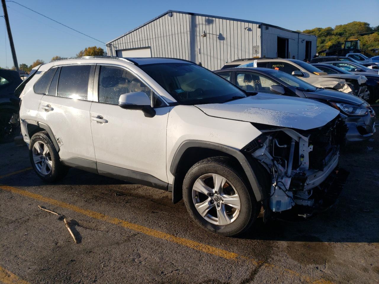 2019 Toyota Rav4 Xle VIN: JTMP1RFV6KD516622 Lot: 72626653