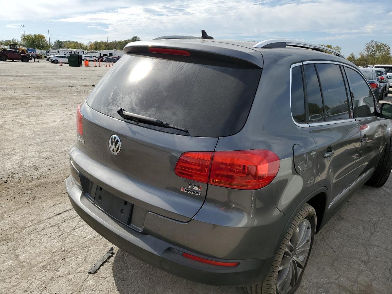 2016 Volkswagen Tiguan S VIN: WVGBV7AXXGW573957 Lot: 72573223