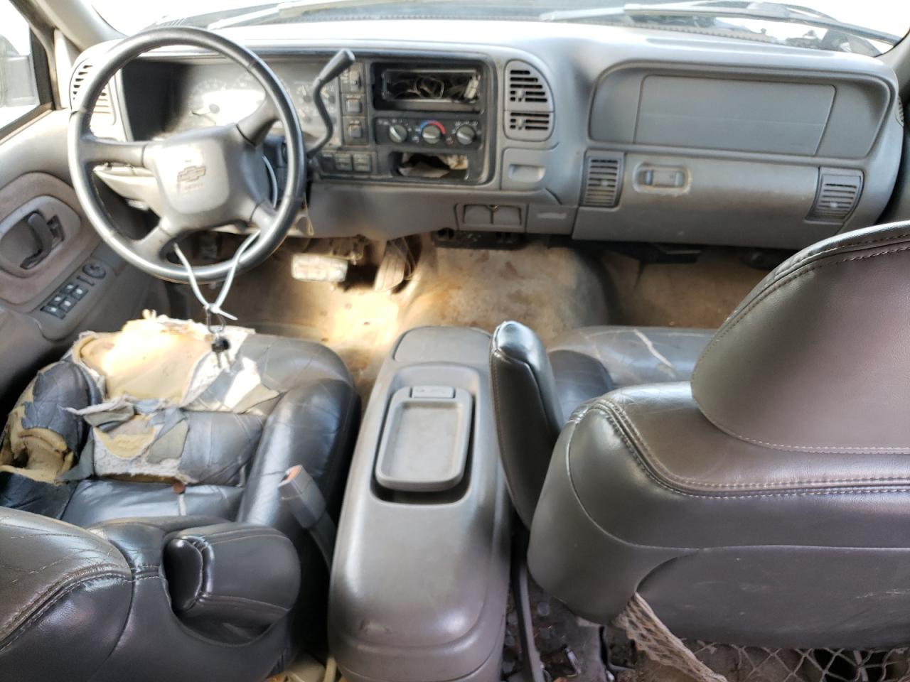 2000 Chevrolet Tahoe K1500 VIN: 1GNEK13R3YR184395 Lot: 80135653