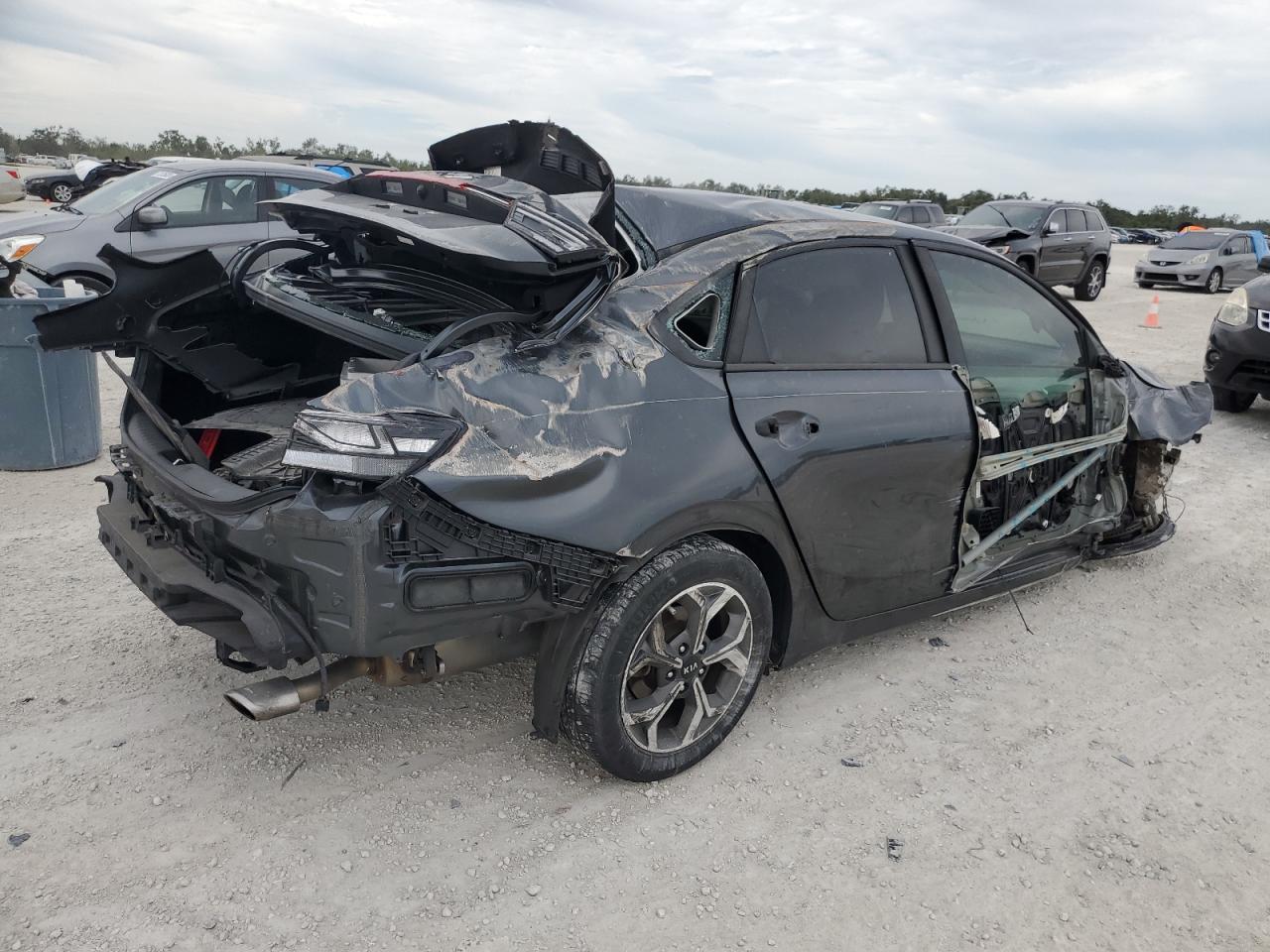 2020 Kia Forte - Image 3