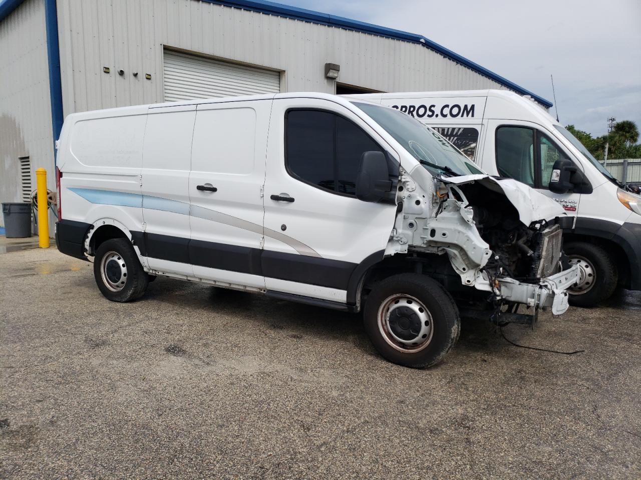 2019 Ford Transit T-250 VIN: 1FTYR1ZM2KKA75178 Lot: 60942503