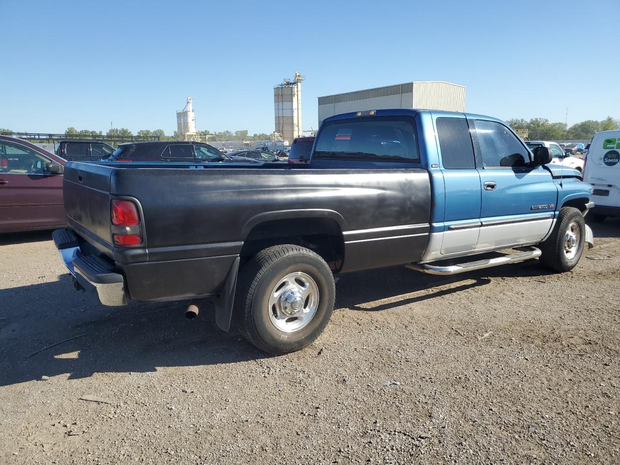 2002 Dodge Ram 2500 VIN: 3B7KC23WX2M203229 Lot: 70844753