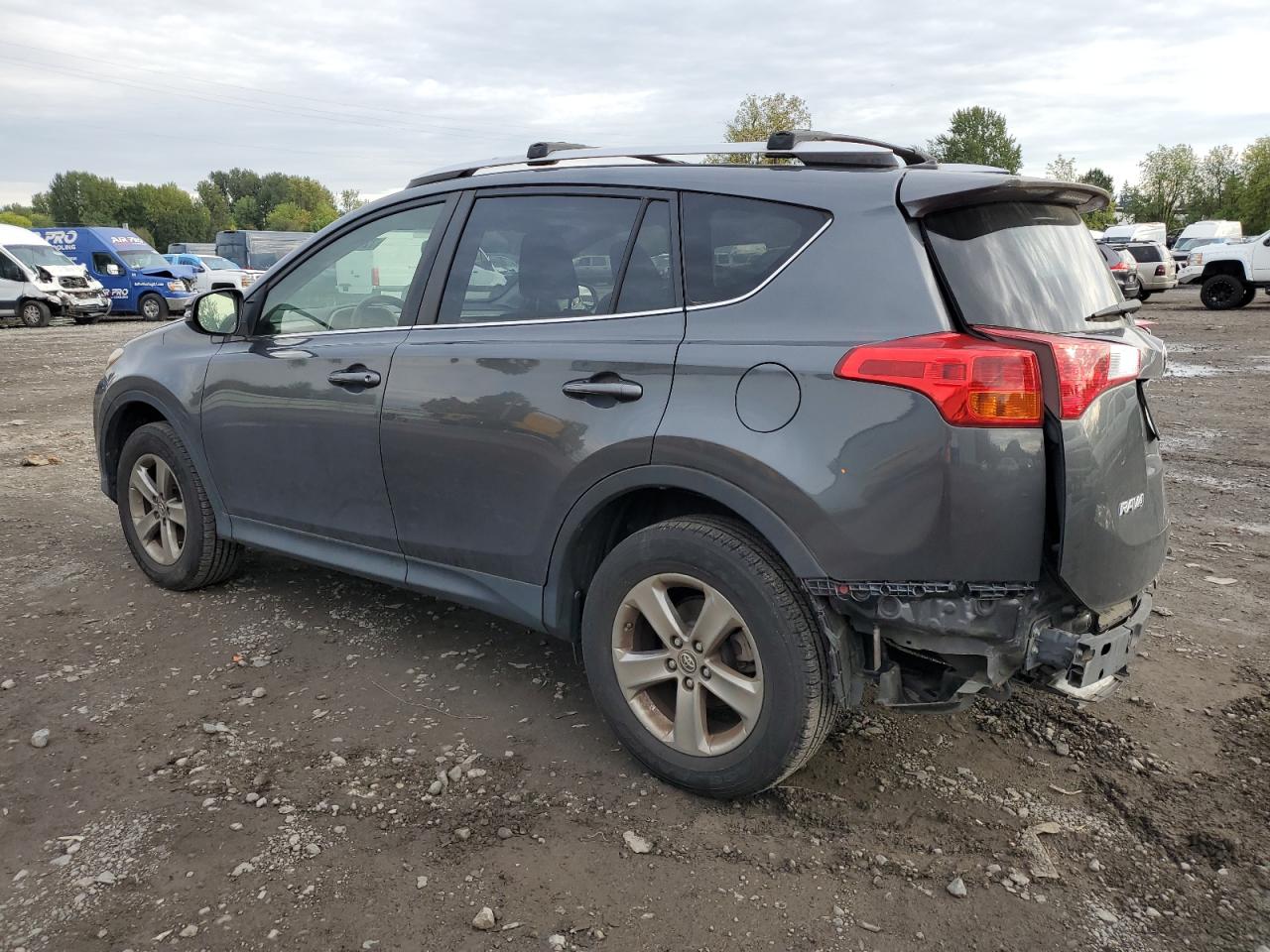 VIN JTMRFREV0FD168494 2015 TOYOTA RAV4 no.2