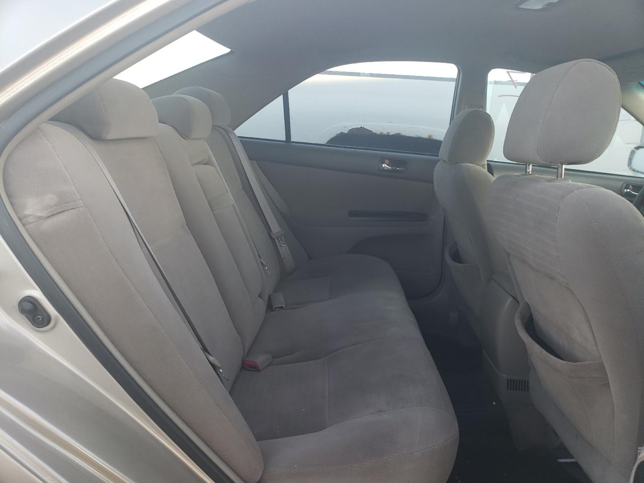 2006 Toyota Camry - Image 10