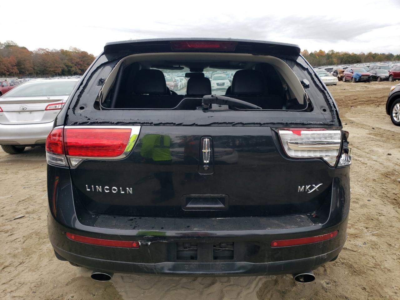 2011 Lincoln MKX - Image 6