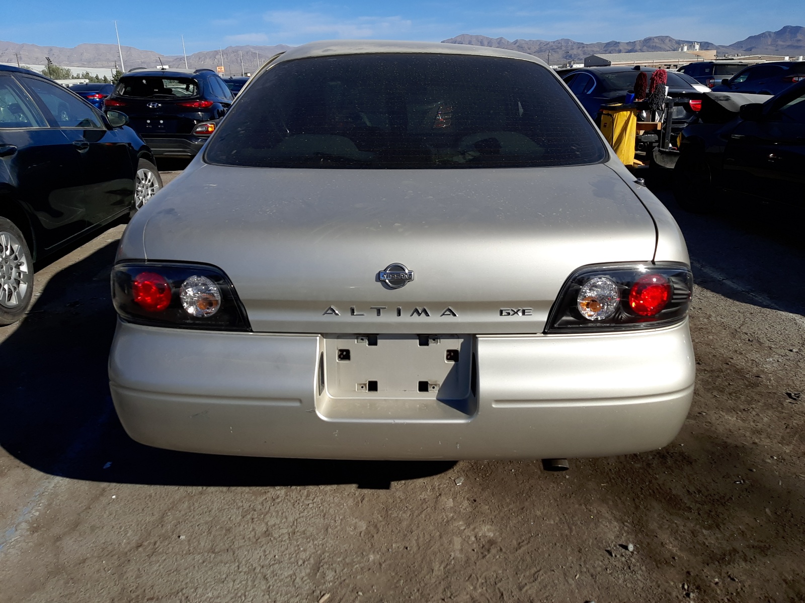 1N4BU31D2SC139618 1995 Nissan Altima Xe