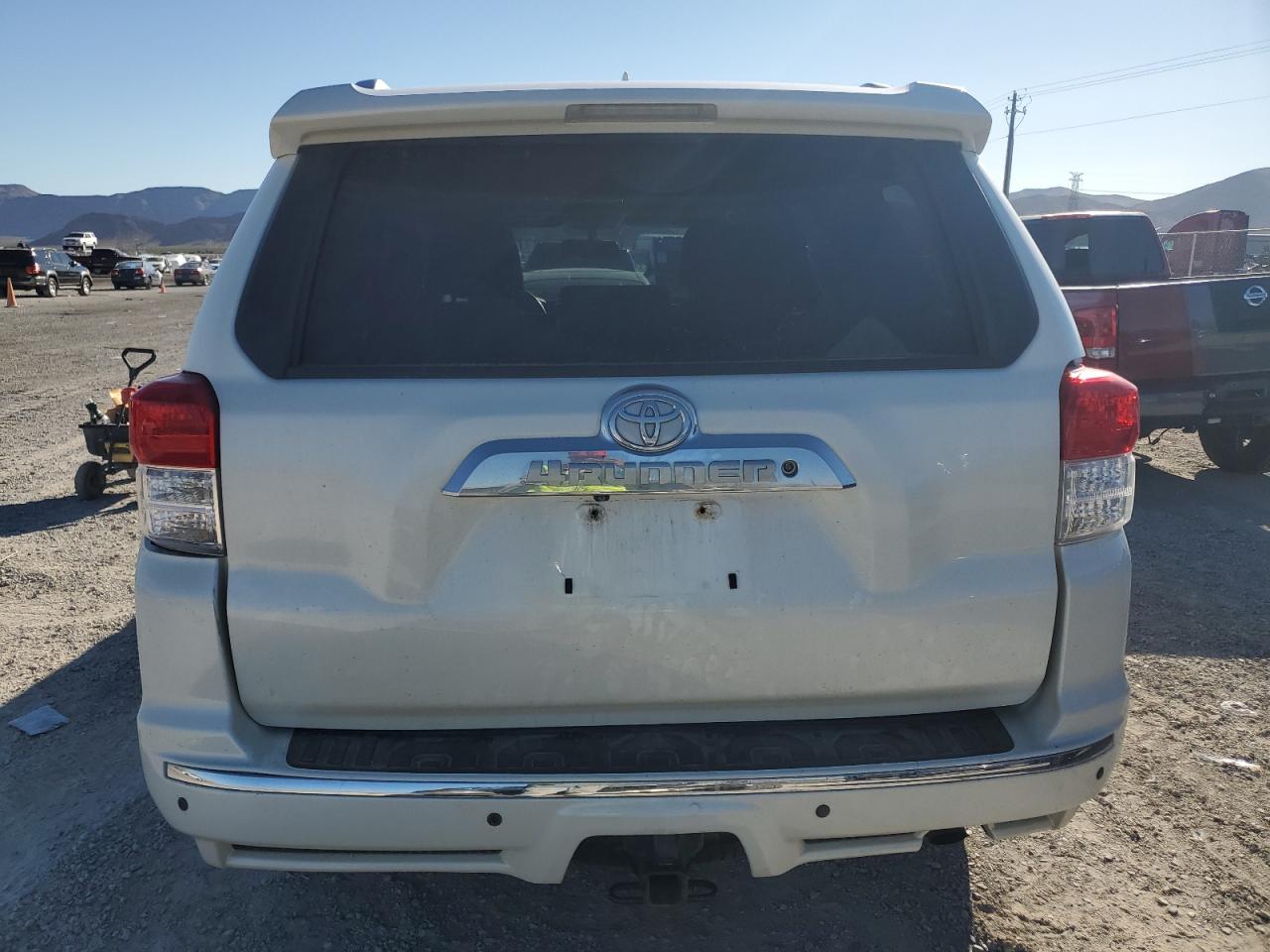 2011 Toyota 4Runner Sr5 VIN: JTEBU5JR6B5045131 Lot: 72964213