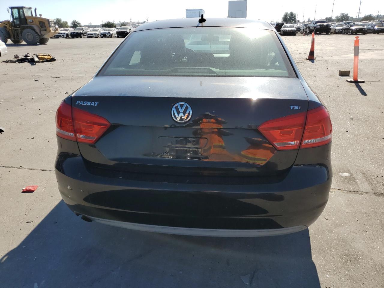 2015 Volkswagen Passat S VIN: 1VWAT7A32FC014869 Lot: 40062534