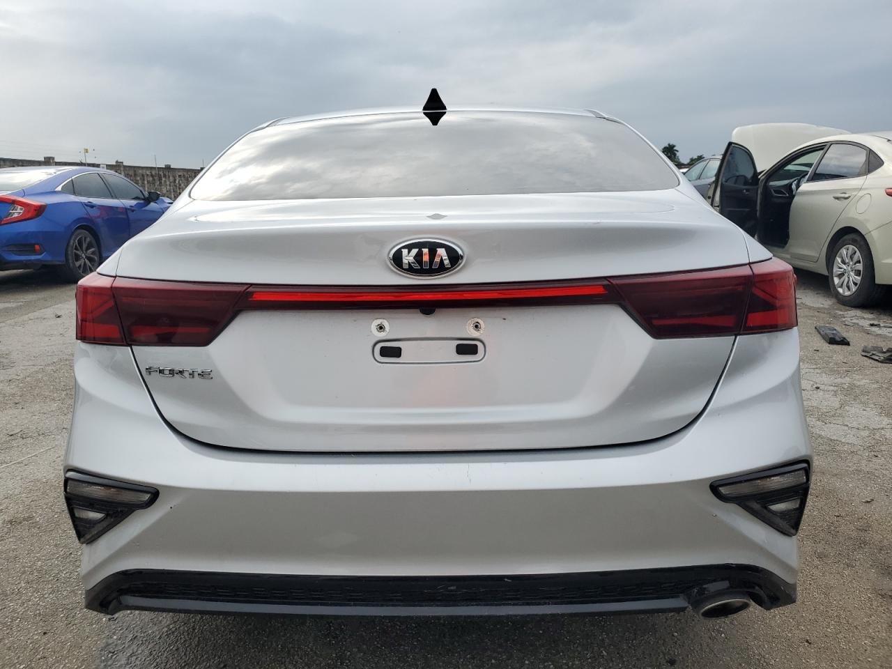 2019 Kia Forte - Image 6