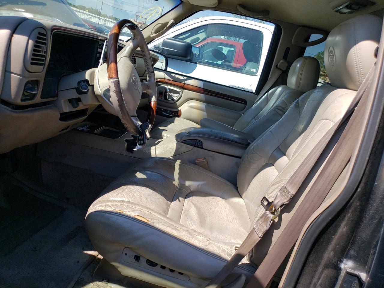 2000 Cadillac Escalade VIN: 1GYEK13R0YR167895 Lot: 82586443