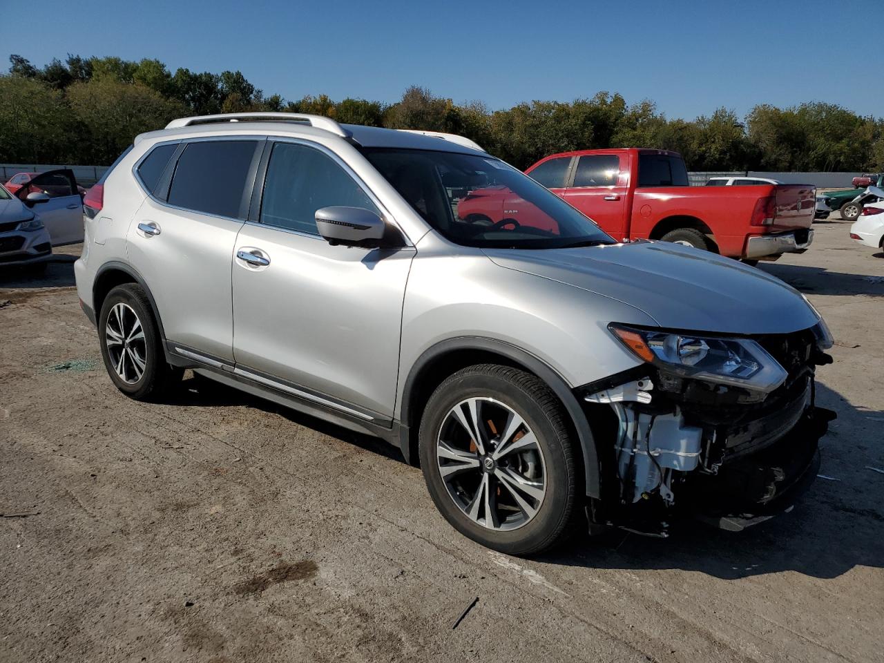 2017 Nissan Rogue S VIN: JN8AT2MT1HW403820 Lot: 73806383