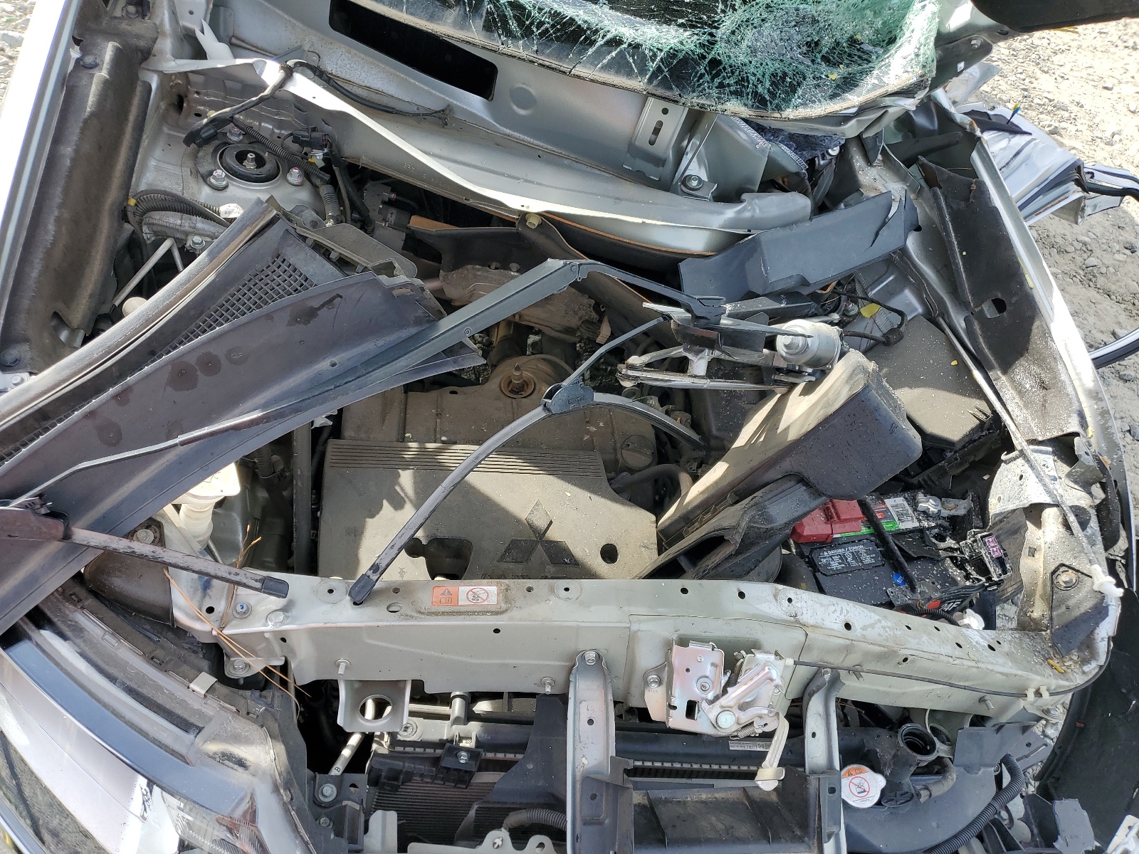 JA4AZ3A36KZ039222 2019 Mitsubishi Outlander Se