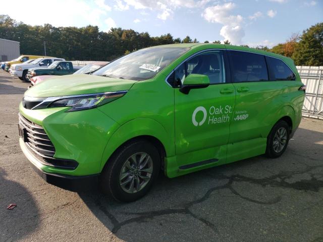 2022 Toyota Sienna Le за продажба в Exeter, RI - Water/Flood