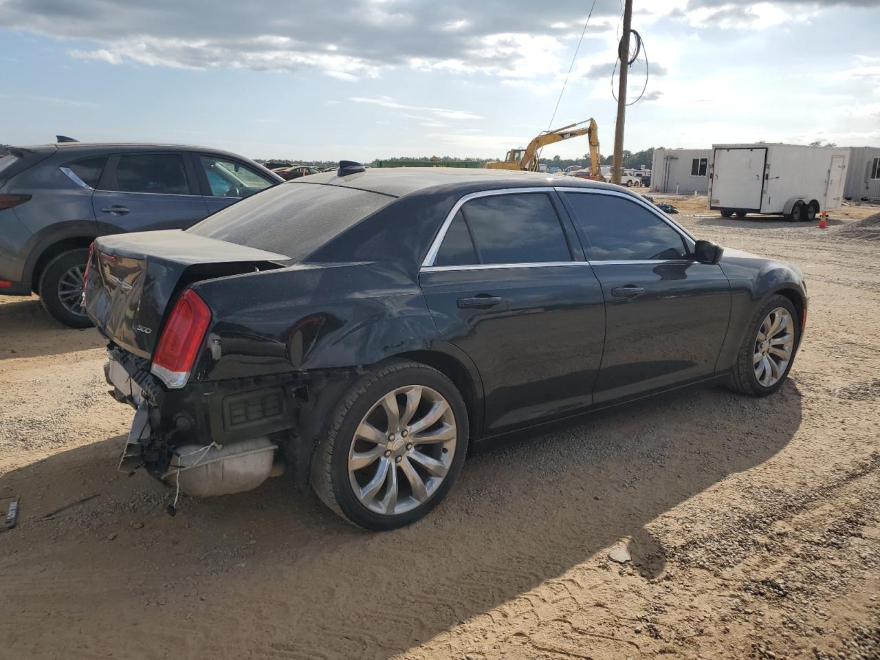 2017 Chrysler 300 Limited VIN: 2C3CCAAG9HH607595 Lot: 71213513