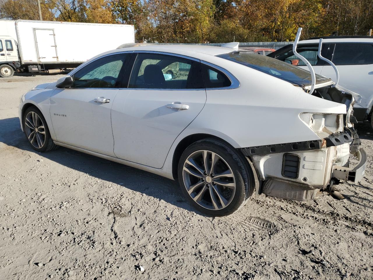 2020 Chevrolet Malibu - Image 2