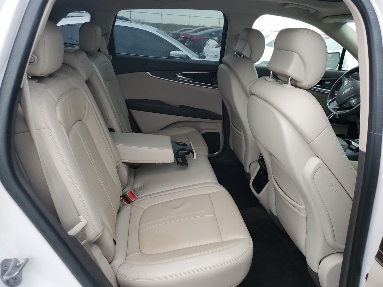 2018 Lincoln MKX - Image 11
