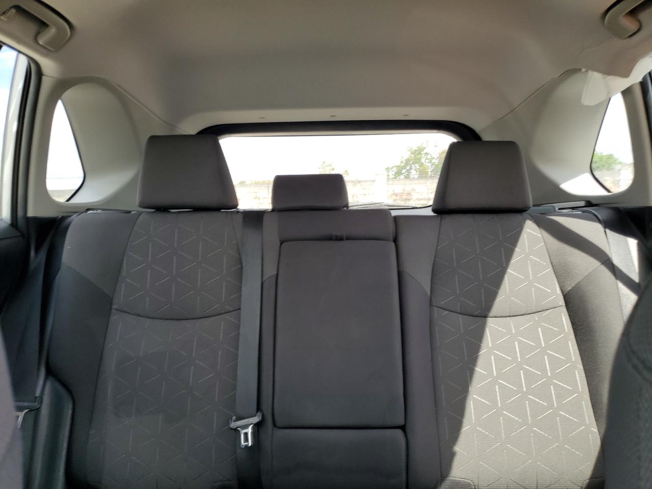 2019 Toyota RAV 4 - Image 10