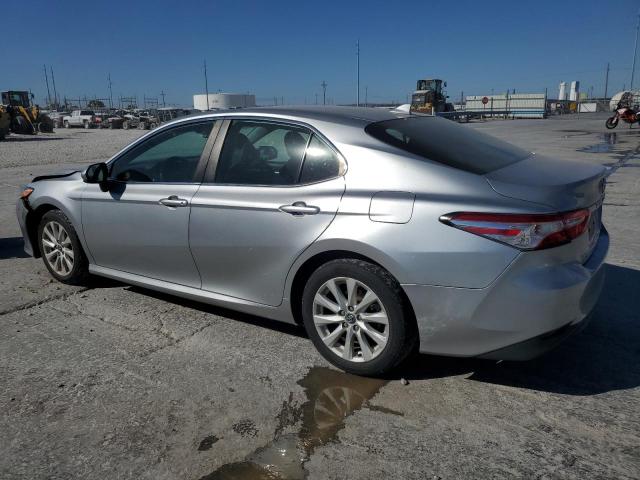  TOYOTA CAMRY 2020 Srebrny