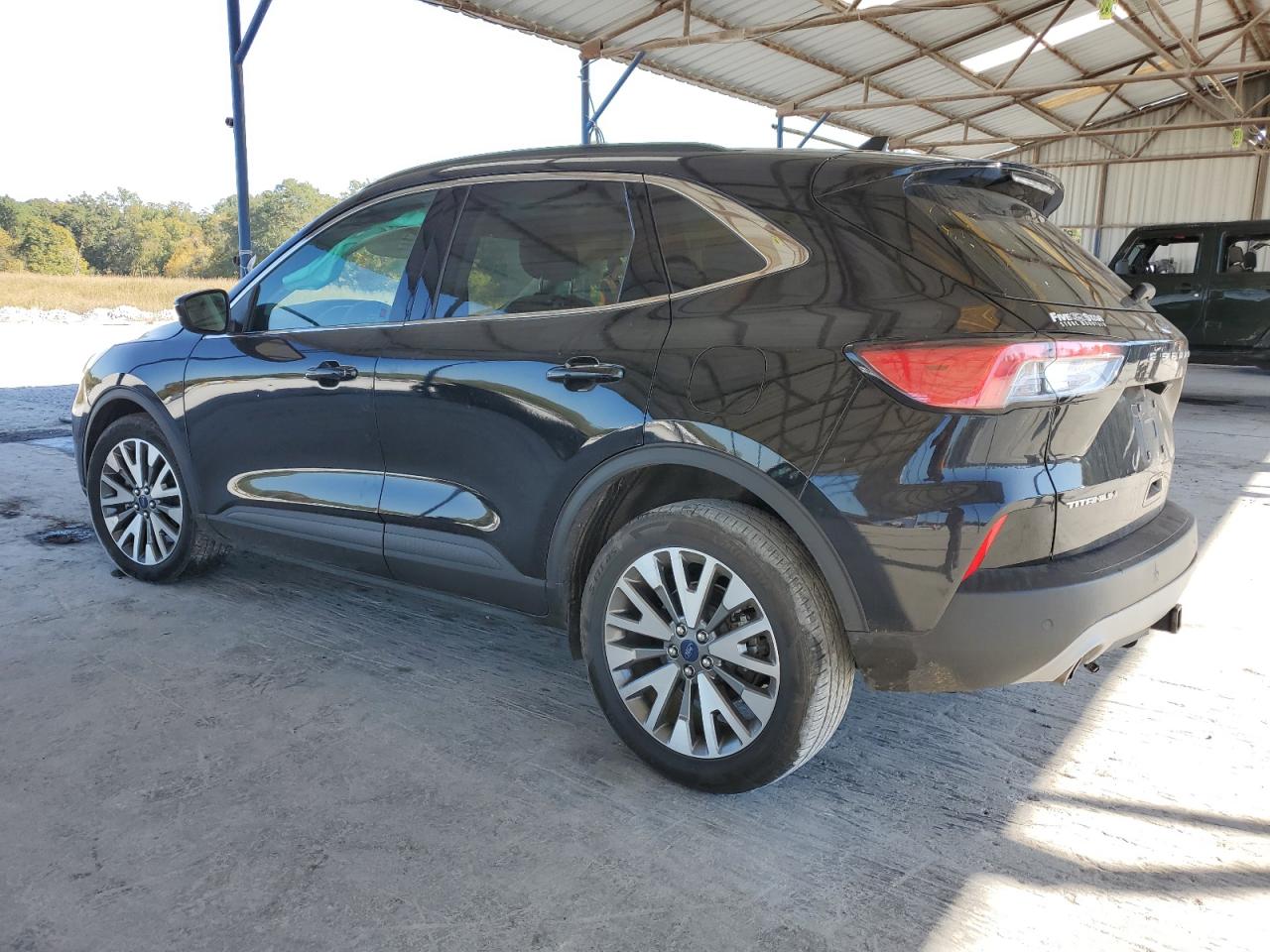 2022 Ford Escape - Image 2