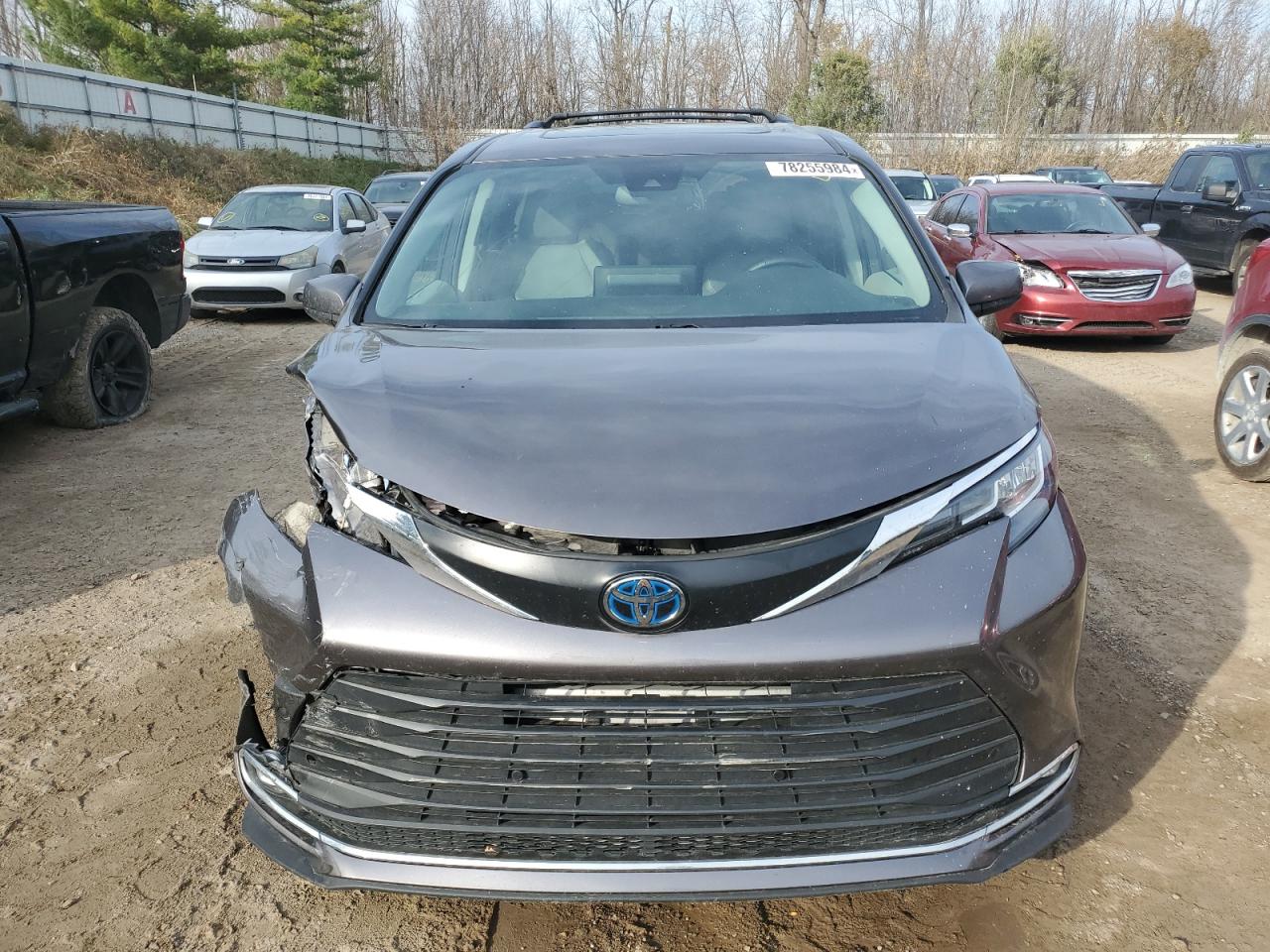 2022 Toyota Sienna - Image 5