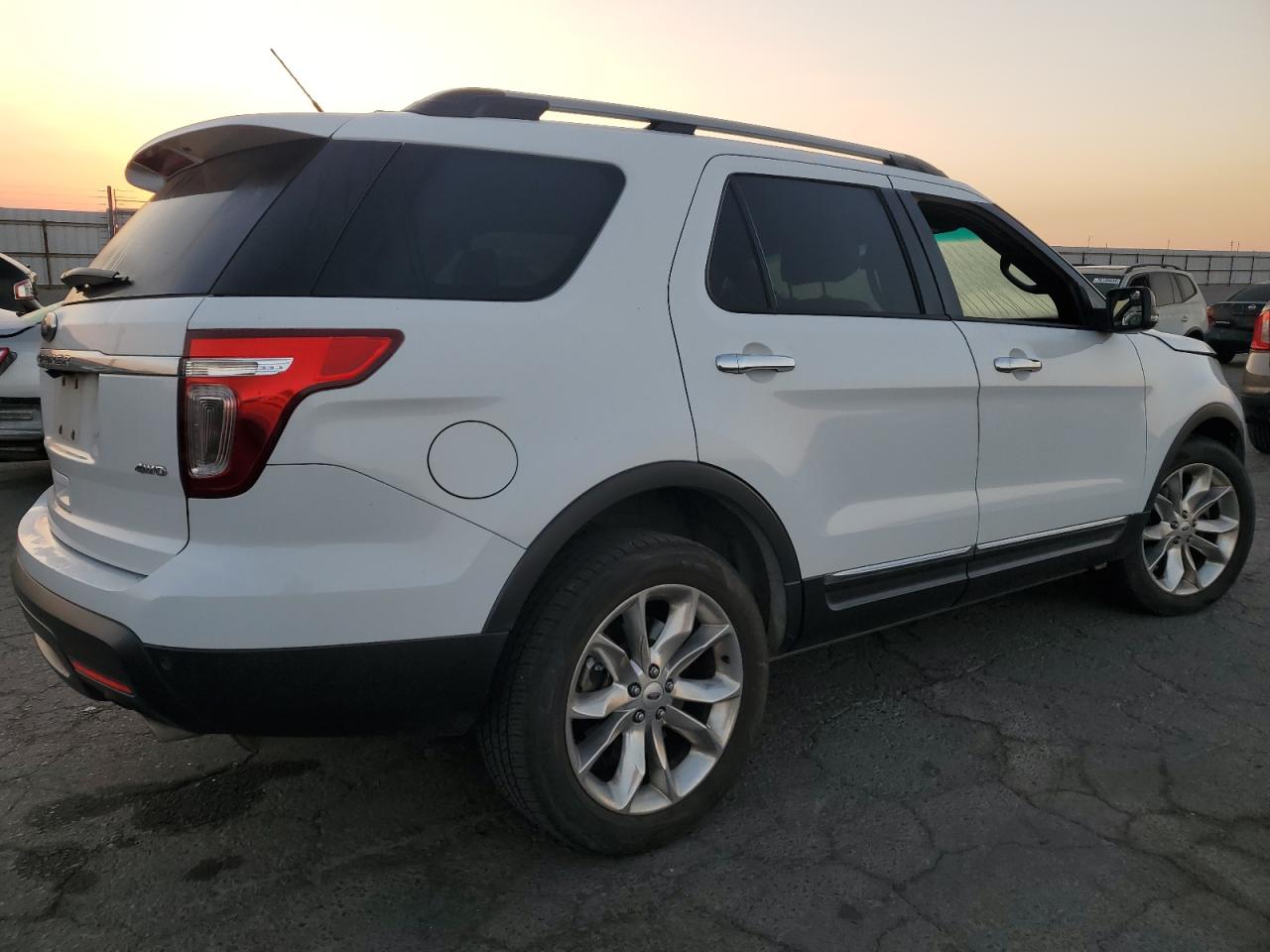 2015 Ford Explorer - Image 3