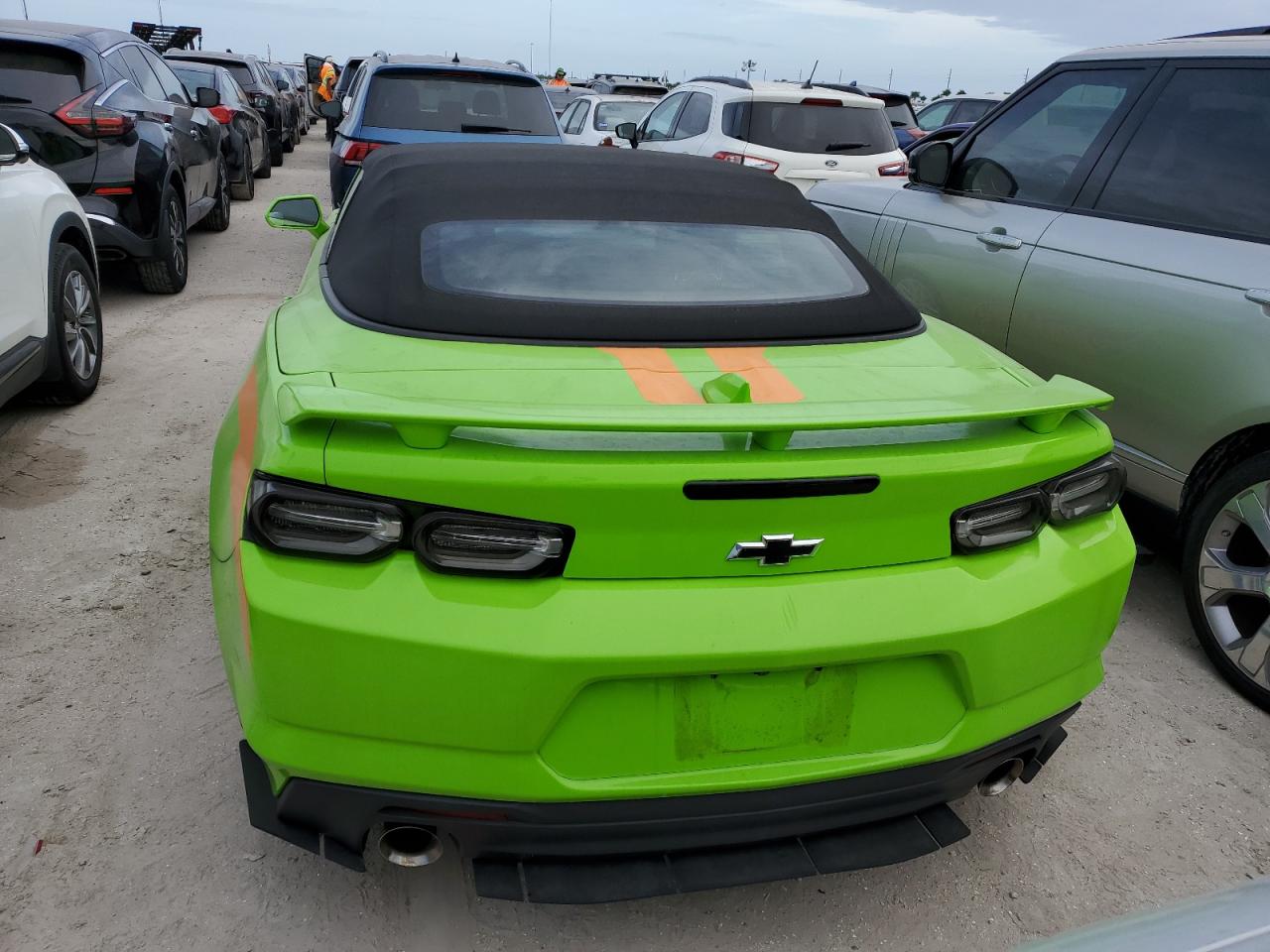 1G1FB3DS3K0143036 2019 Chevrolet Camaro Ls