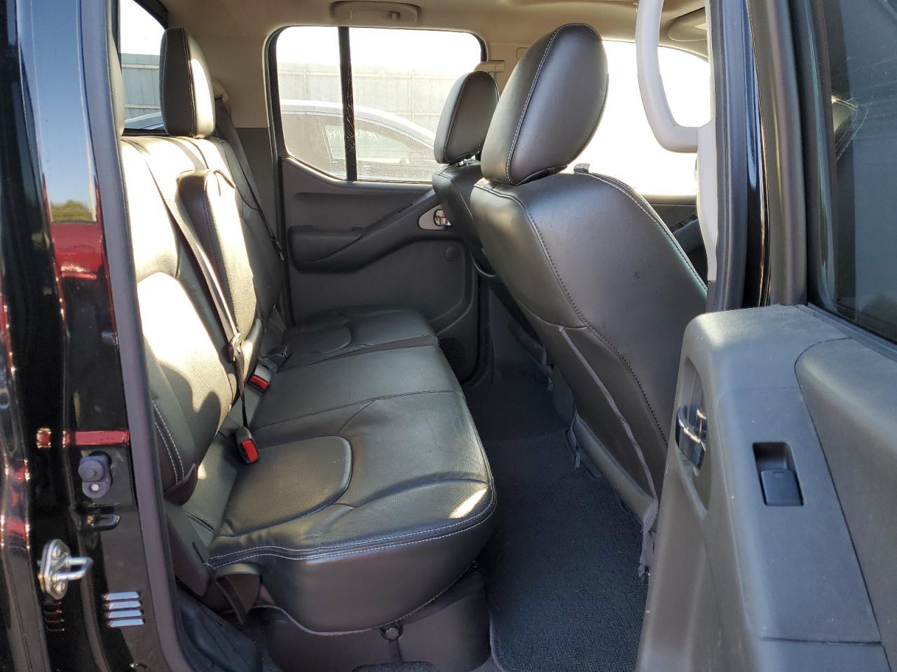 2016 Nissan Navara (Frontier) - Image 7