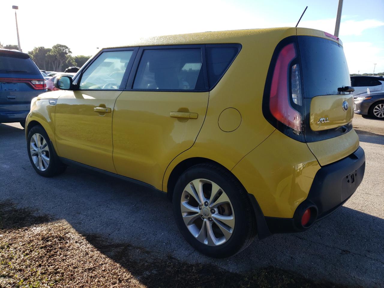 VIN KNDJP3A57F7190990 2015 KIA SOUL no.2