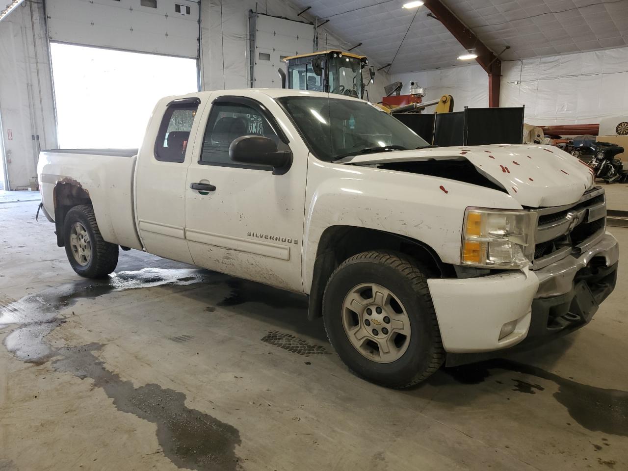 2009 Chevrolet Silverado - Image 4