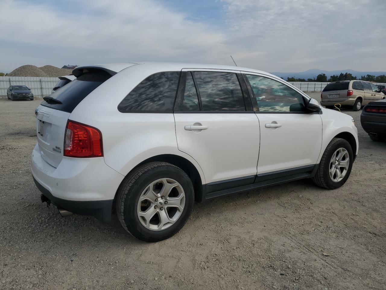 2014 Ford Edge - Image 3