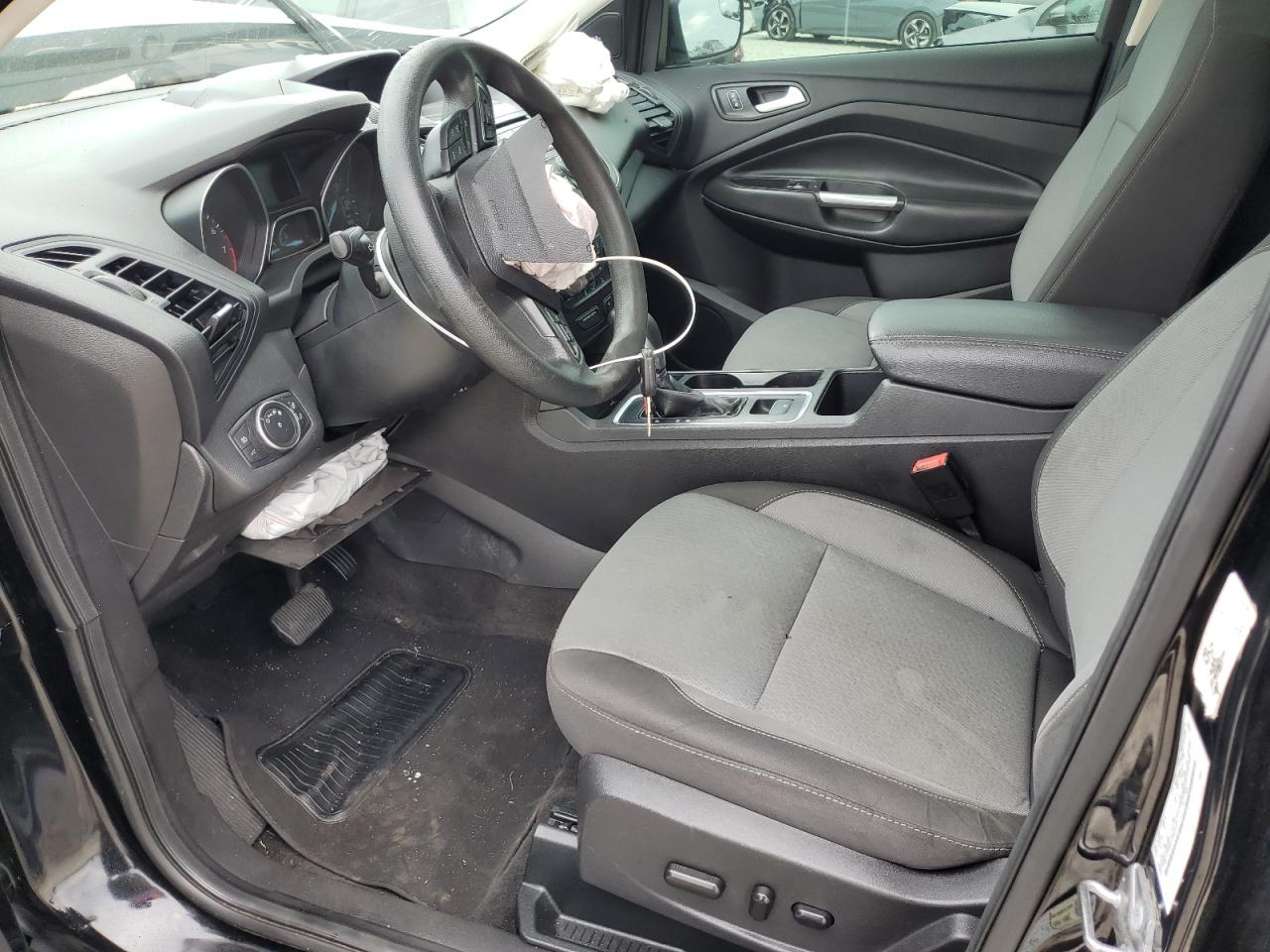 1FMCU0GD2JUB62065 2018 Ford Escape Se