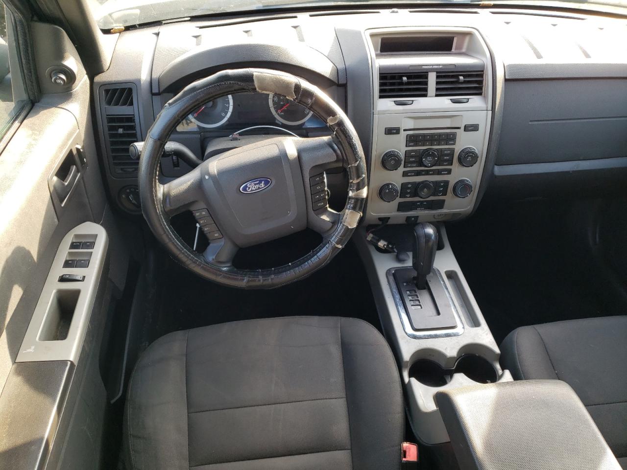 2010 Ford Escape - Image 8