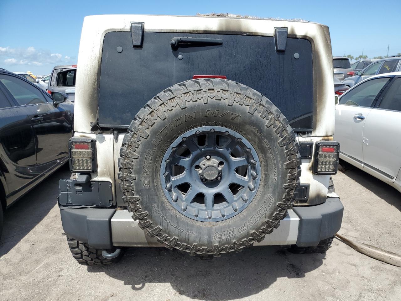 2013 Jeep Wrangler Unlimited Sahara VIN: 1C4BJWEG8DL618007 Lot: 74216324