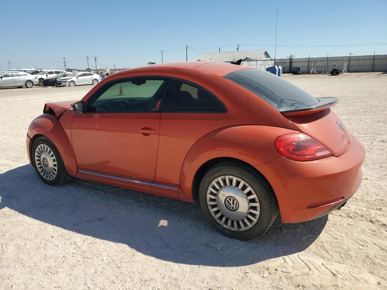 VIN 3VWJ17AT2GM633896 2016 VOLKSWAGEN BEETLE no.2