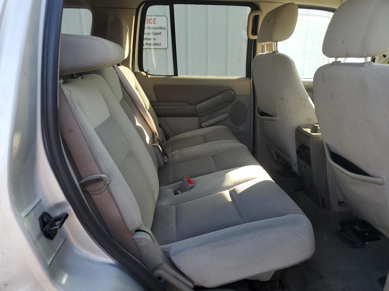 2007 Ford Explorer - Image 11