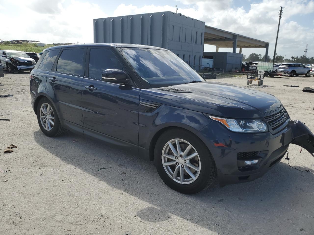 2017 Land Rover Range Rover - Image 4