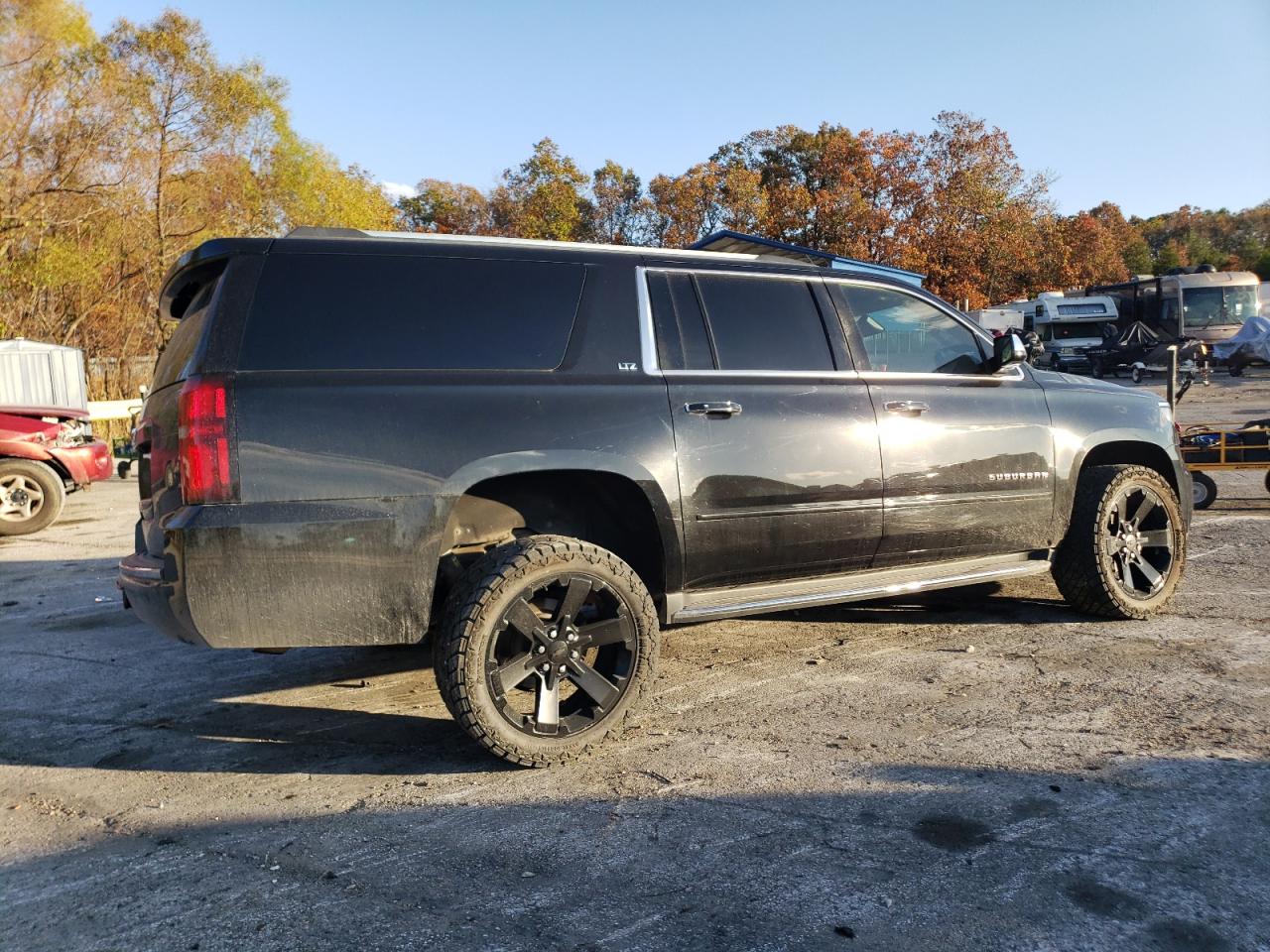 2016 Chevrolet Suburban - Image 3