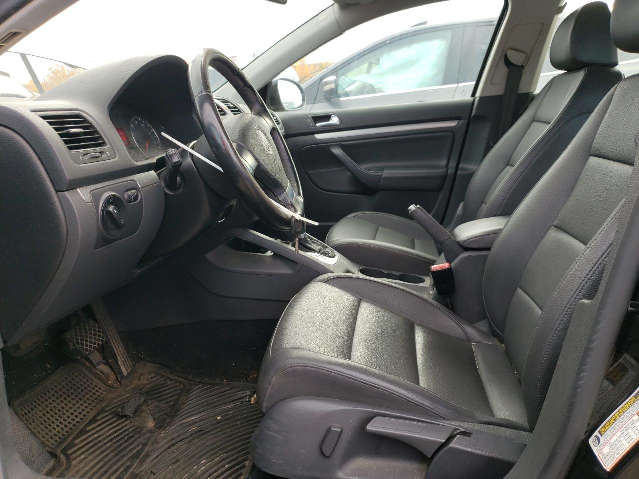 2008 Volkswagen Jetta - Image 7