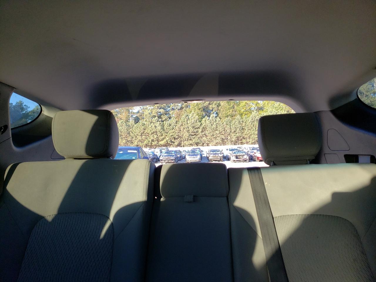 2017 Hyundai Santa Fe - Image 10
