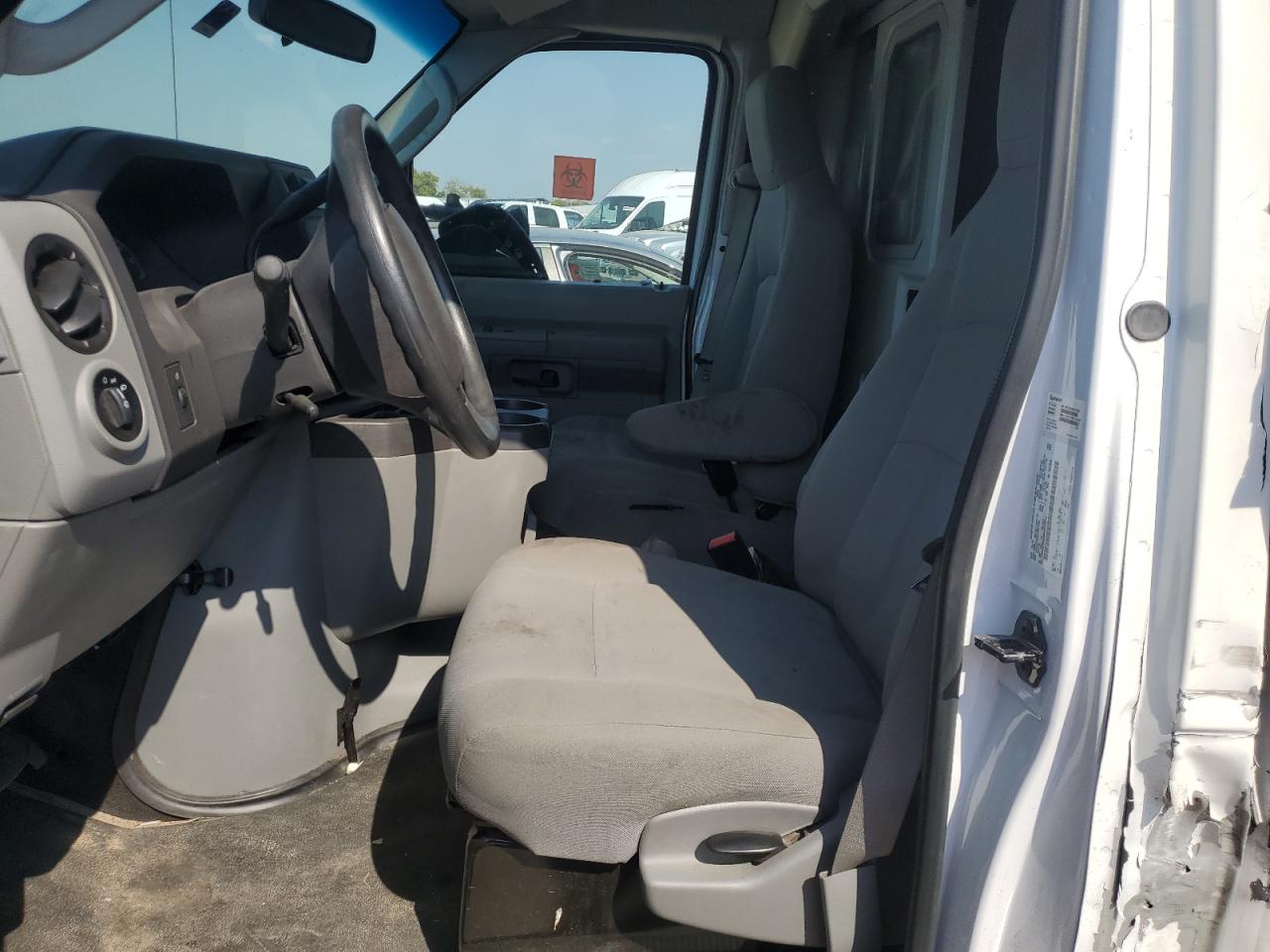 2019 Ford Econoline E350 Super Duty Cutaway Van VIN: 1FDWE3F64KDC35212 Lot: 73350384