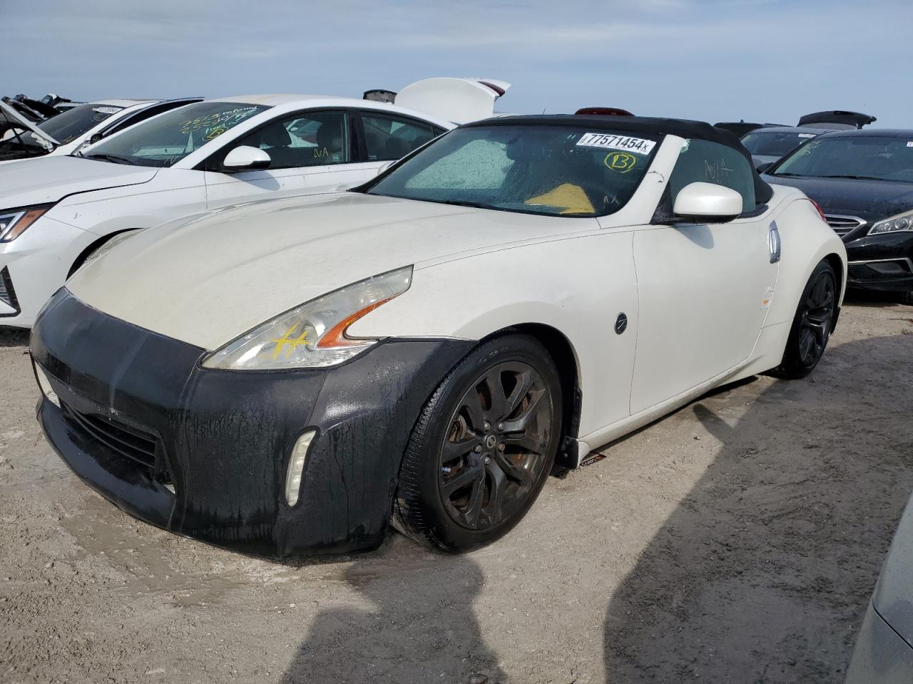 2014 Nissan 370Z - Image 1