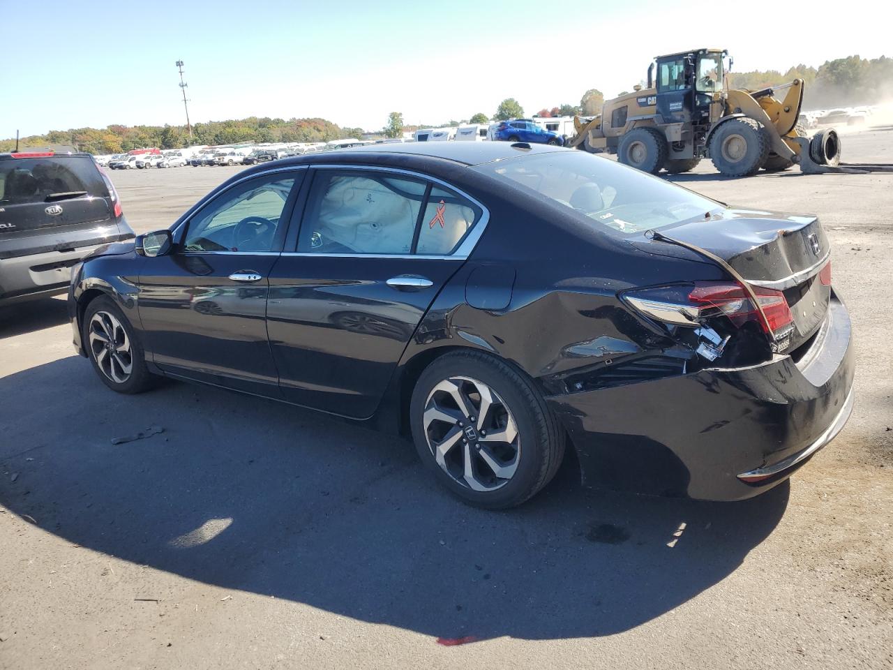 1HGCR2F7XGA113527 2016 HONDA ACCORD - Image 2