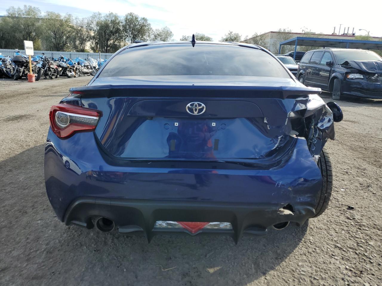 JF1ZNAA11H8701770 2017 Toyota 86 Base