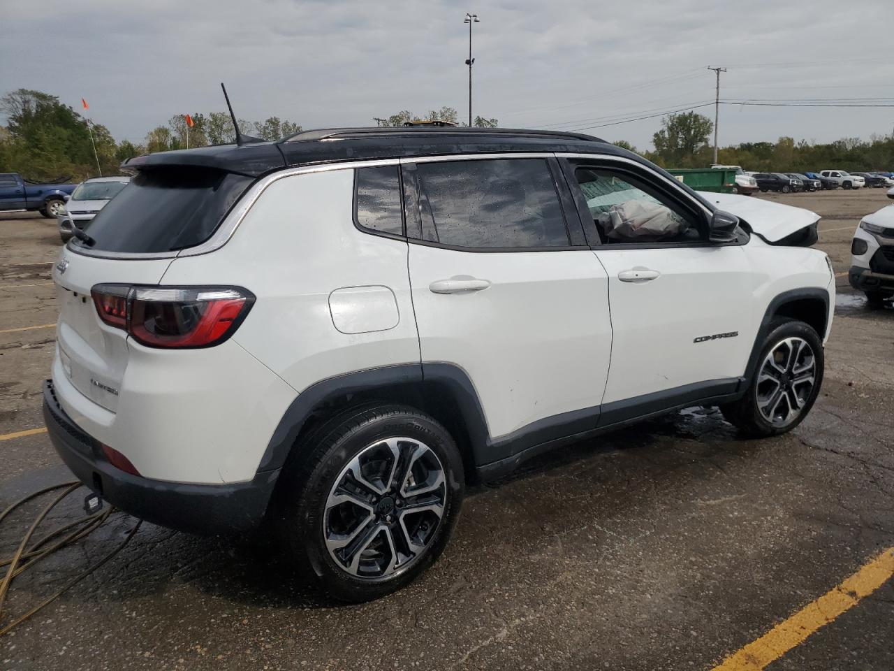 2022 Jeep Compass - Image 3